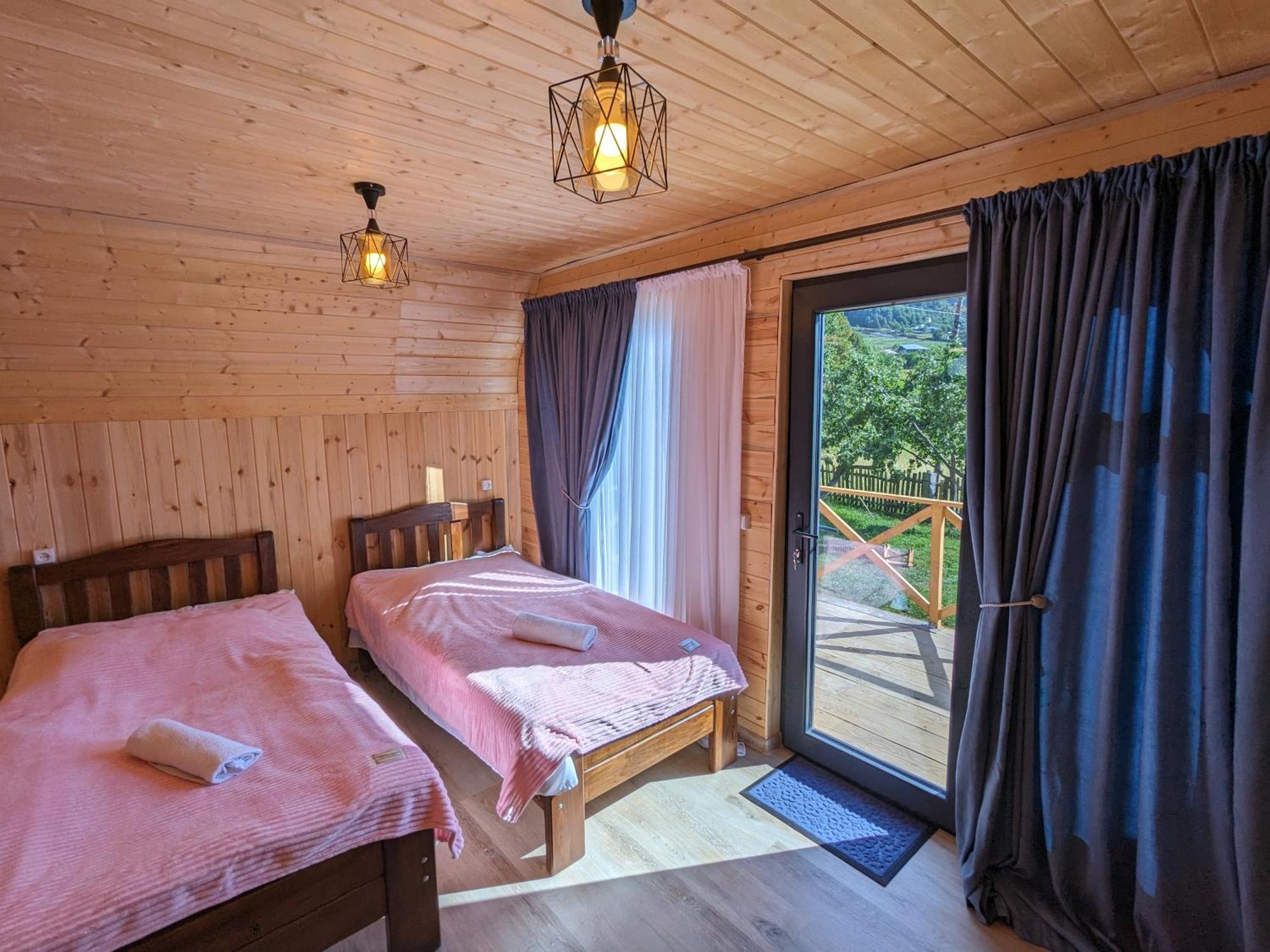 Guest House In Zhabeshi Lali מראה חיצוני תמונה